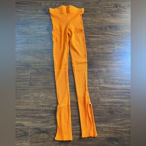 NWOT Naked Wardrobe Ribbed Split Ankle Leggings - XL, Burnt Orange